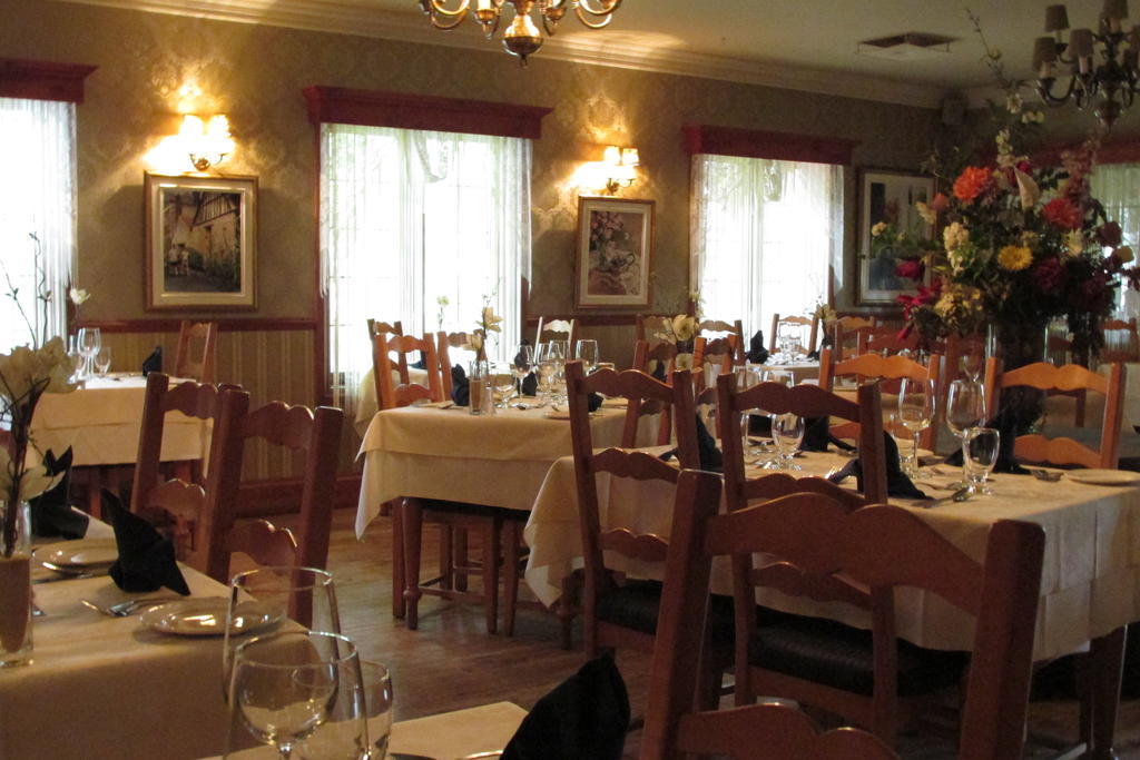 Auberge Le Flores GrandʼMère Exteriör bild